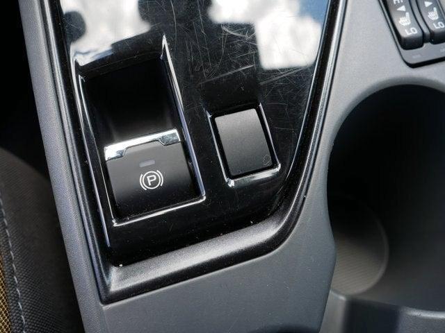 Photo of 2024 Crystal White Pearl Subaru Crosstrek