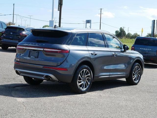 Photo of 2022 Metallic Lincoln Corsair