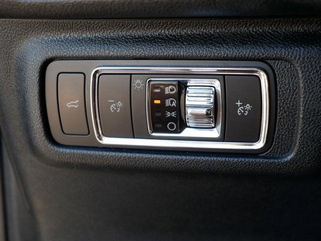 Photo of 2022 Metallic Lincoln Corsair