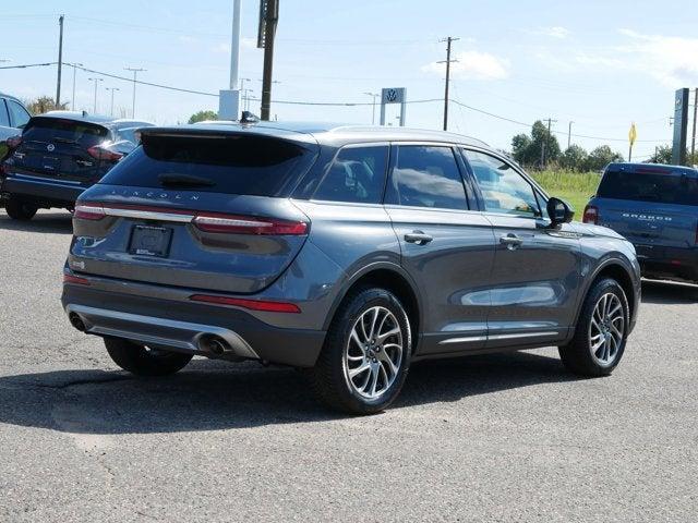 Photo of 2022 Metallic Lincoln Corsair