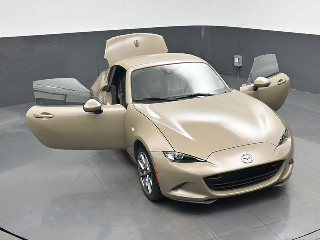 Photo of 2023 Zircon Sand Metallic Mazda MX-5 Miata RF