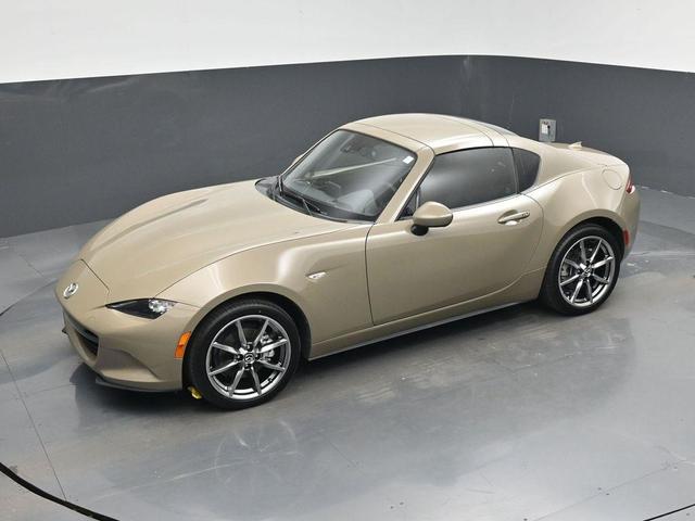 Photo of 2023 Zircon Sand Metallic Mazda MX-5 Miata RF