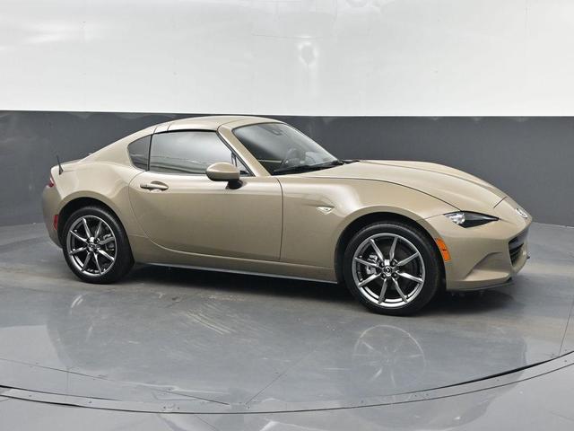 Photo of 2023 Zircon Sand Metallic Mazda MX-5 Miata RF