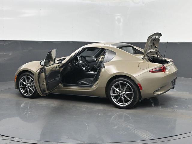 Photo of 2023 Zircon Sand Metallic Mazda MX-5 Miata RF