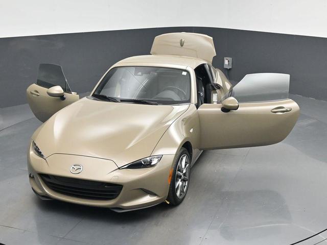 Photo of 2023 Zircon Sand Metallic Mazda MX-5 Miata RF