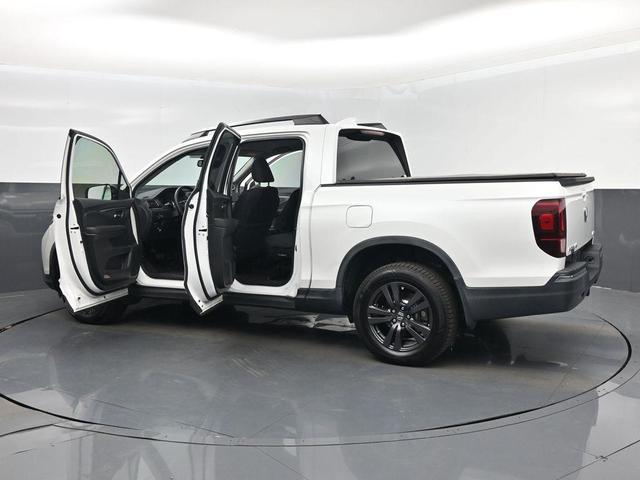 Photo of 2019 White Honda Ridgeline