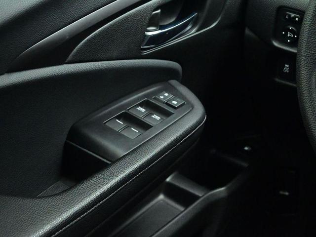 Photo of 2019 White Honda Ridgeline