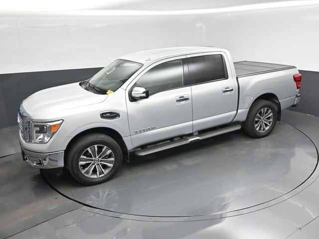 Photo of 2017 Brilliant Silver Nissan Titan