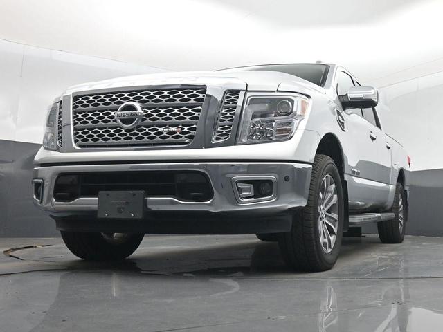 Photo of 2017 Brilliant Silver Nissan Titan