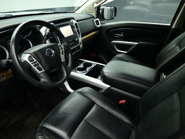Photo of 2017 Brilliant Silver Nissan Titan