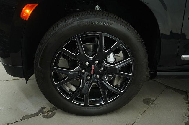 Photo of 2024 Onyx Black GMC Yukon XL