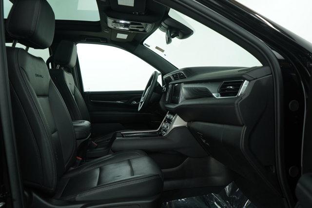 Photo of 2024 Onyx Black GMC Yukon XL