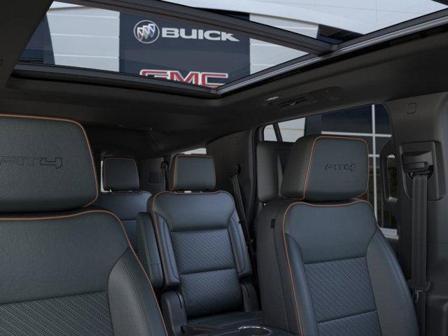 Photo of 2025 Summit White GMC Yukon