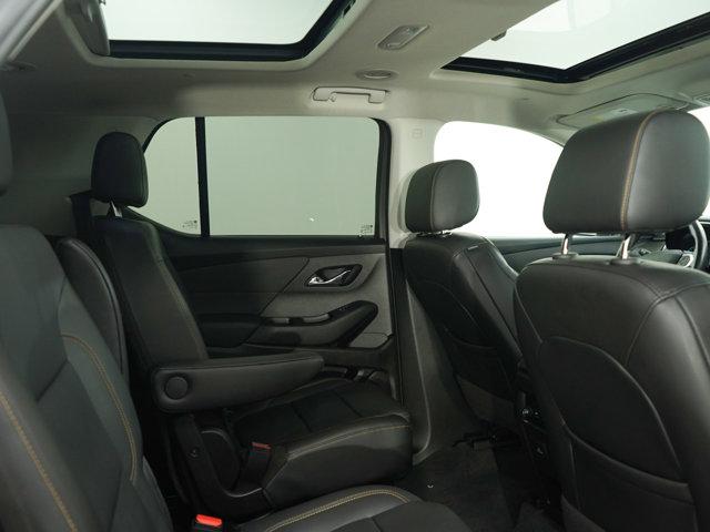 Photo of 2020 Summit White Chevrolet Traverse