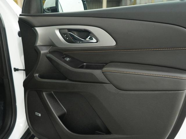 Photo of 2020 Summit White Chevrolet Traverse