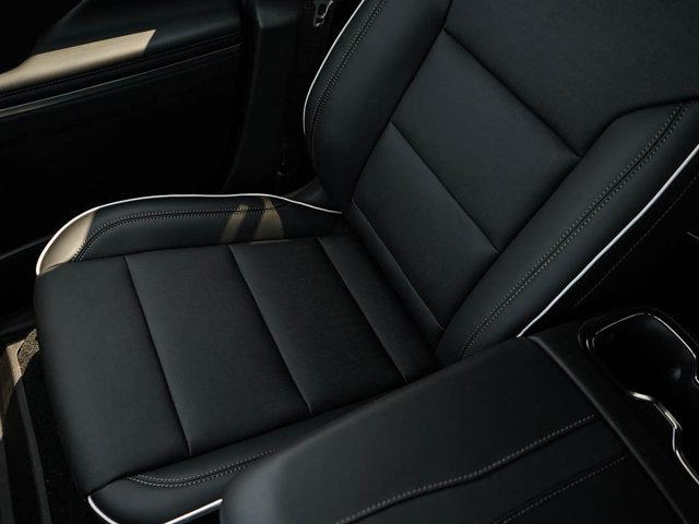 Photo of 2026 Iridescent White Tricoat Buick Enclave