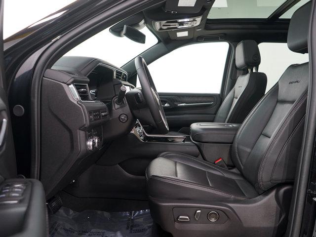 Photo of 2024 Onyx Black GMC Yukon XL