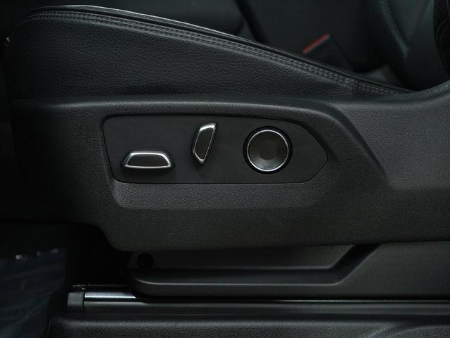 Photo of 2024 Onyx Black GMC Yukon XL
