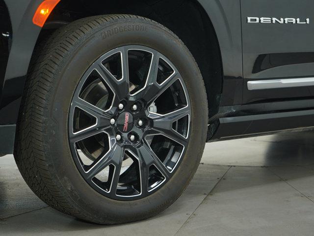 Photo of 2024 Onyx Black GMC Yukon XL