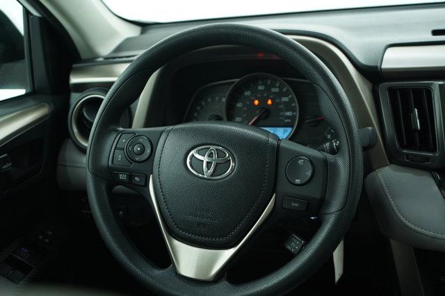 Photo of 2013 Super White Toyota RAV4