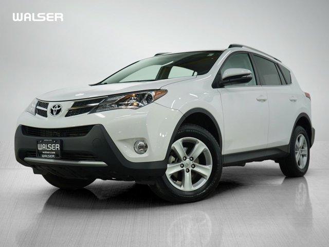 Photo of 2013 Super White Toyota RAV4