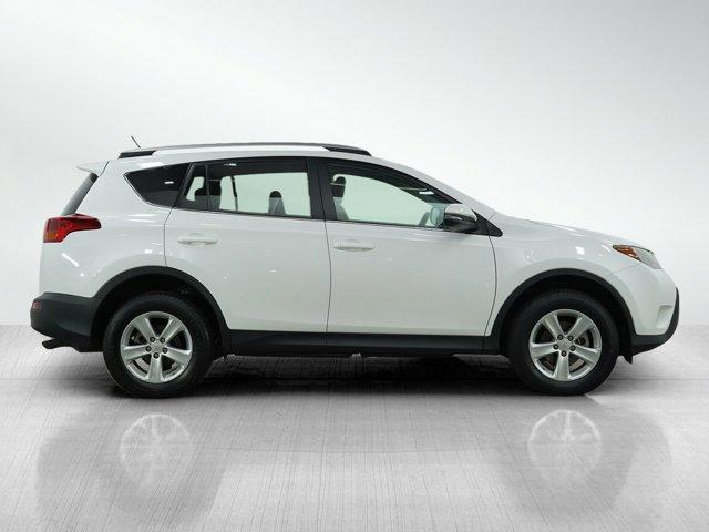 Photo of 2013 Super White Toyota RAV4