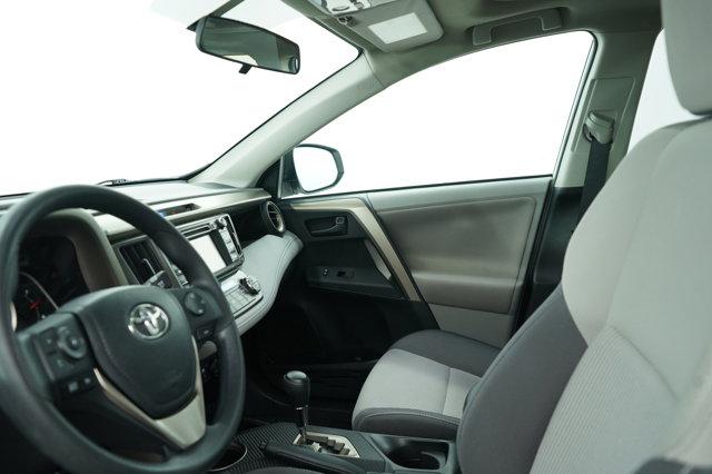 Photo of 2013 Super White Toyota RAV4