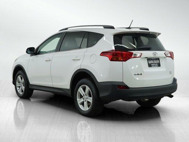 Photo of 2013 Super White Toyota RAV4