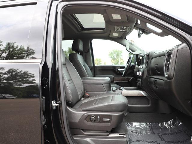 Photo of 2022 Onyx Black GMC Sierra 2500