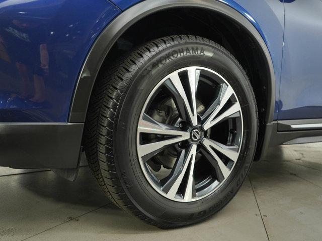 Photo of 2017 Caspian Blue Nissan Rogue