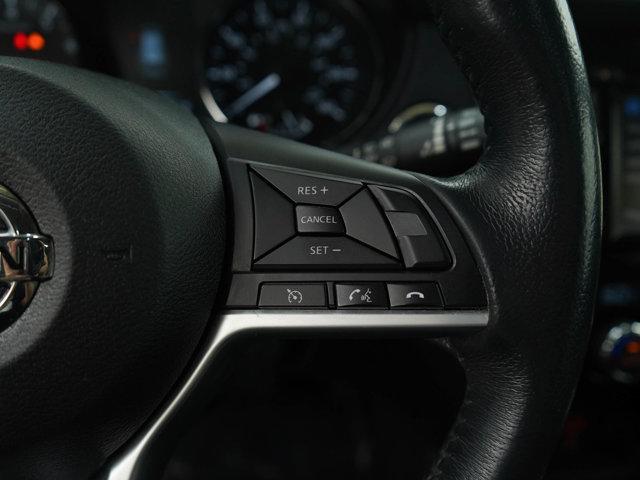 Photo of 2017 Caspian Blue Nissan Rogue