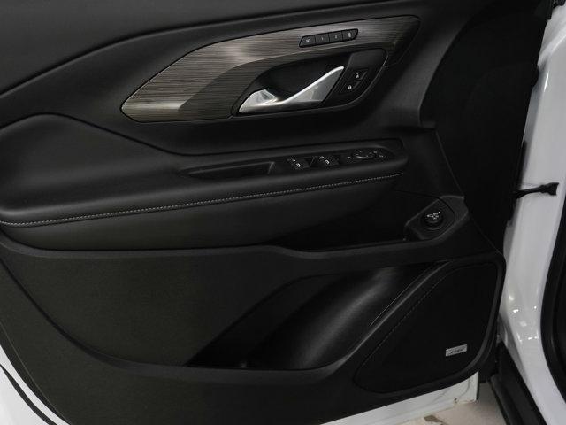 Photo of 2022 White Frost Tricoat GMC Terrain