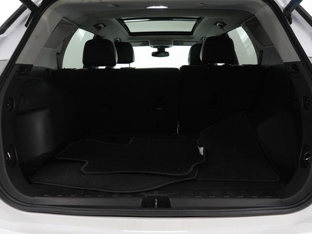 Photo of 2022 White Frost Tricoat GMC Terrain
