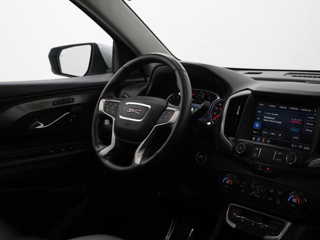 Photo of 2022 White Frost Tricoat GMC Terrain