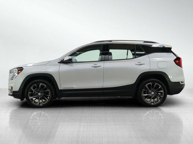 Photo of 2022 White Frost Tricoat GMC Terrain