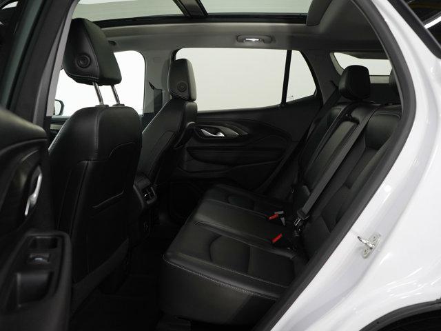Photo of 2022 White Frost Tricoat GMC Terrain