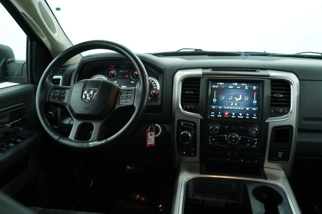 Photo of 2018 Brilliant Black Crystal Pearlcoat RAM 1500