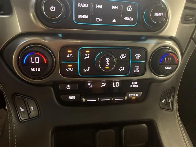 Photo of 2019 Summit White Chevrolet Tahoe