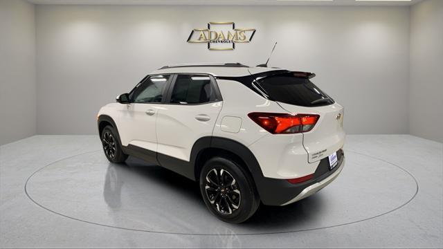 Photo of 2023 Summit White Chevrolet Trailblazer