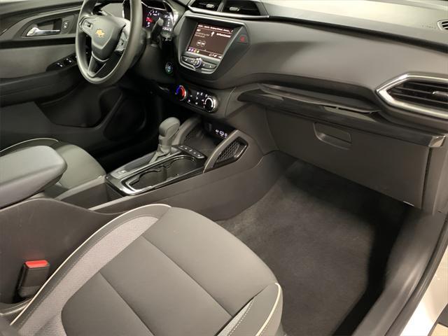 Photo of 2023 Summit White Chevrolet Trailblazer