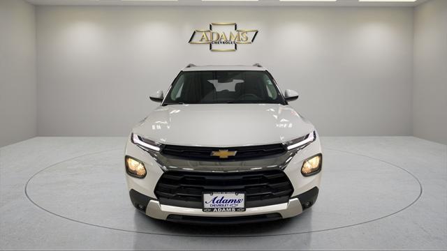 Photo of 2023 Summit White Chevrolet Trailblazer