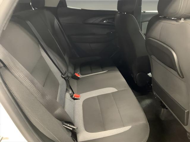 Photo of 2023 Summit White Chevrolet Trailblazer