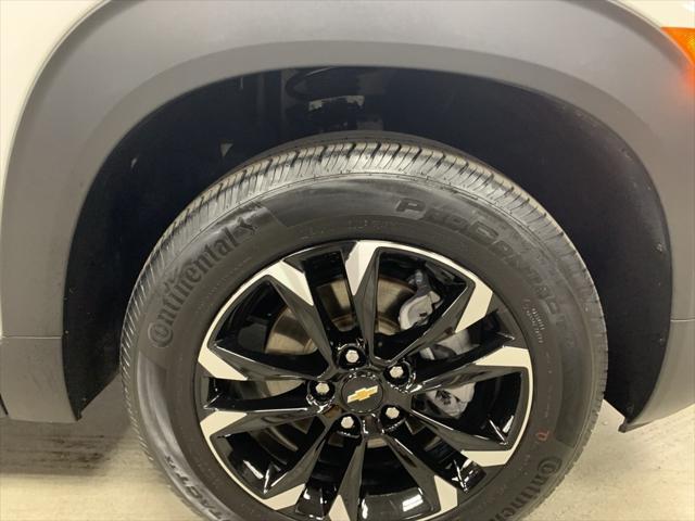 Photo of 2023 Summit White Chevrolet Trailblazer