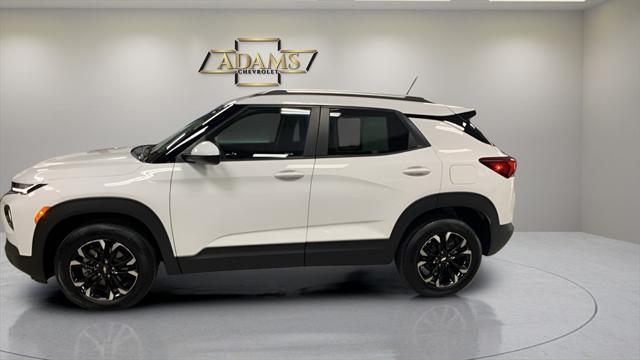 Photo of 2023 Summit White Chevrolet Trailblazer