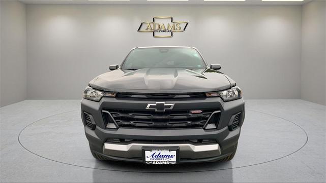 Photo of 2026 Black Chevrolet Colorado