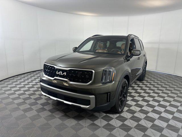 Photo of 2023 Dark Moss Kia Telluride