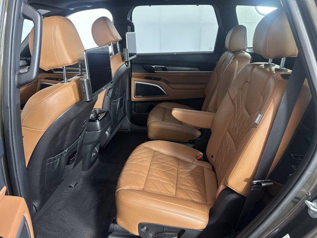 Photo of 2023 Dark Moss Kia Telluride