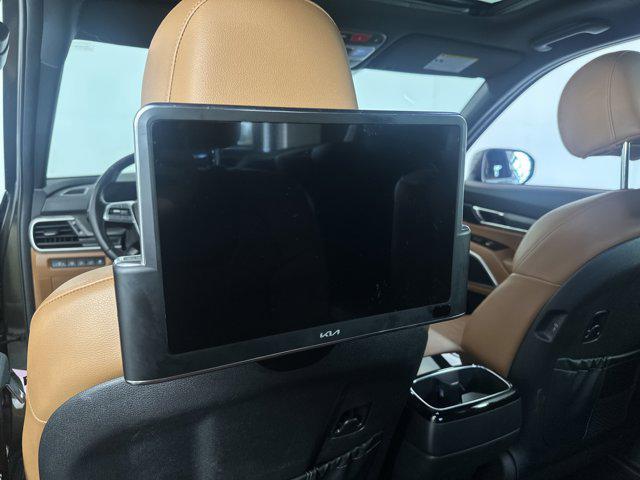 Photo of 2023 Dark Moss Kia Telluride