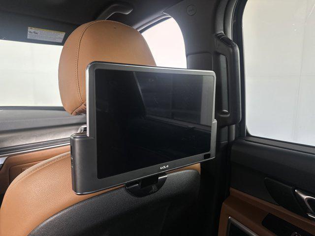 Photo of 2023 Dark Moss Kia Telluride