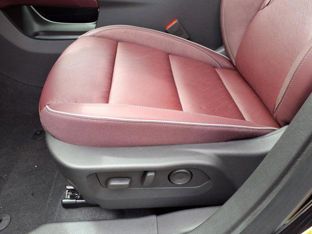 Photo of 2025 Ebony Twilight Metallic Buick Envision